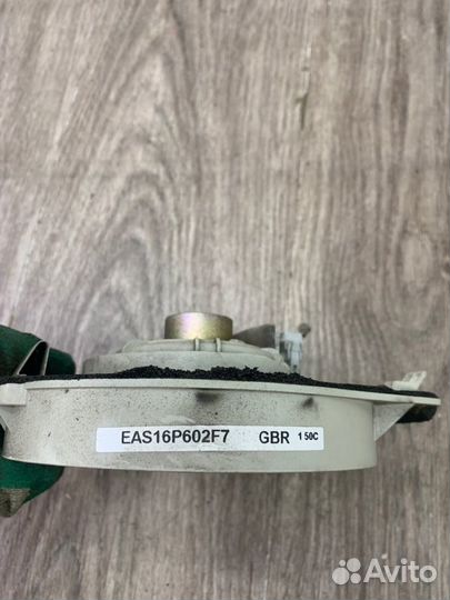 Динамик задний правый Honda Cr-V внедорожник 2002