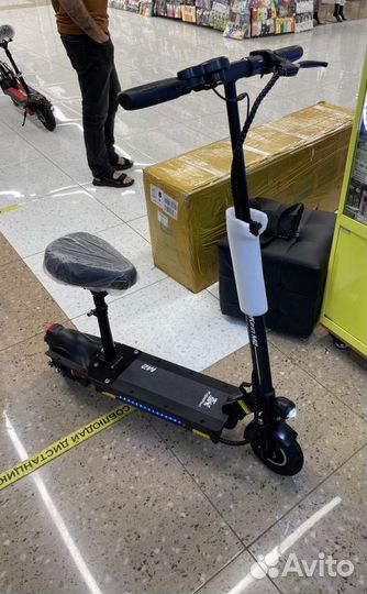 Новый электросамокат с сиденьем KugooKirin M2