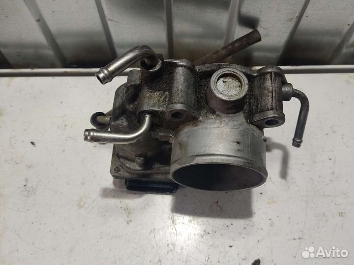 Toyota Camry 40 2.4 Дроссельная заслонка б.у