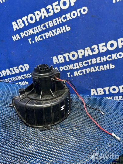 Моторчик печки Opel Astra Gtc купе Z18XER 2008