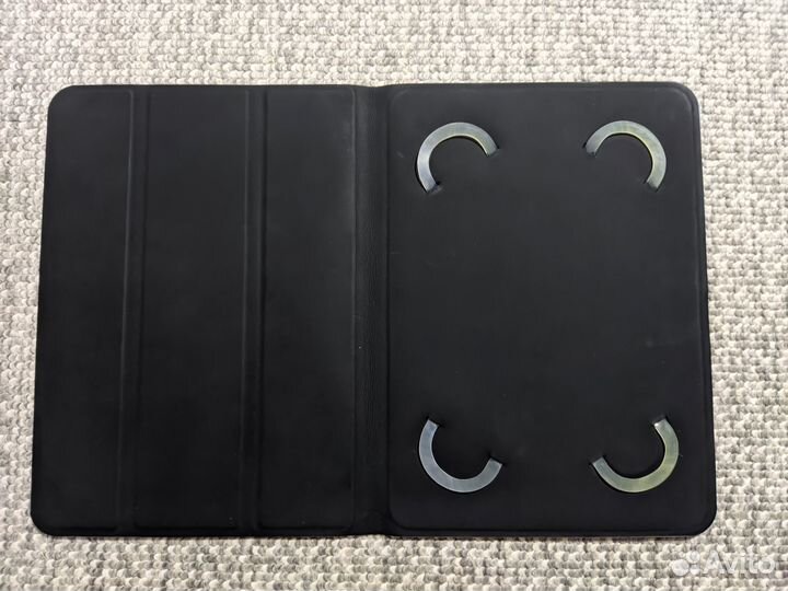 Универсальный чехол для планшета