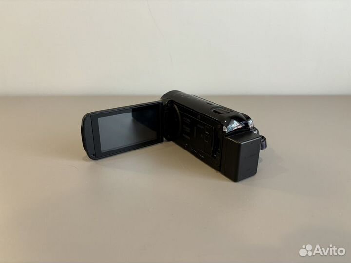 Видеокамера Canon legria HF R68