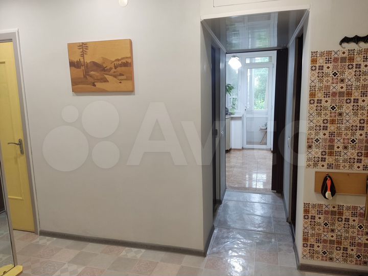 3-к. квартира, 65 м², 2/5 эт.