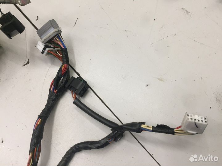 Электропроводка под капот (Kia Mohave)