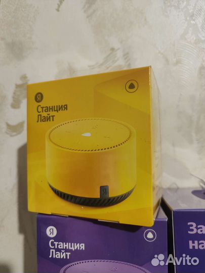Умная колонка Яндекс Станция Лайт, лимон, новая