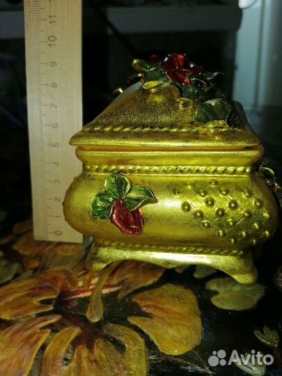 Керамическая шкатулка