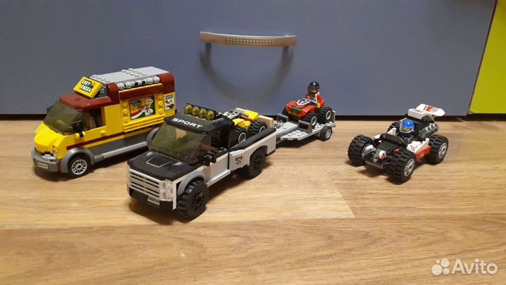 Машинки и иной транспорт Lego