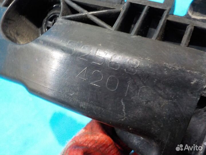 Кронштейн заднего бампера левый toyota Rav 4 III