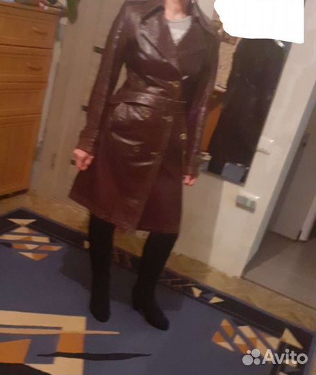 Кожаный плащ женский 46