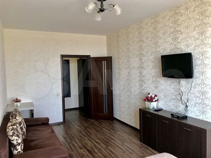 1-к. квартира, 42 м², 7/10 эт.