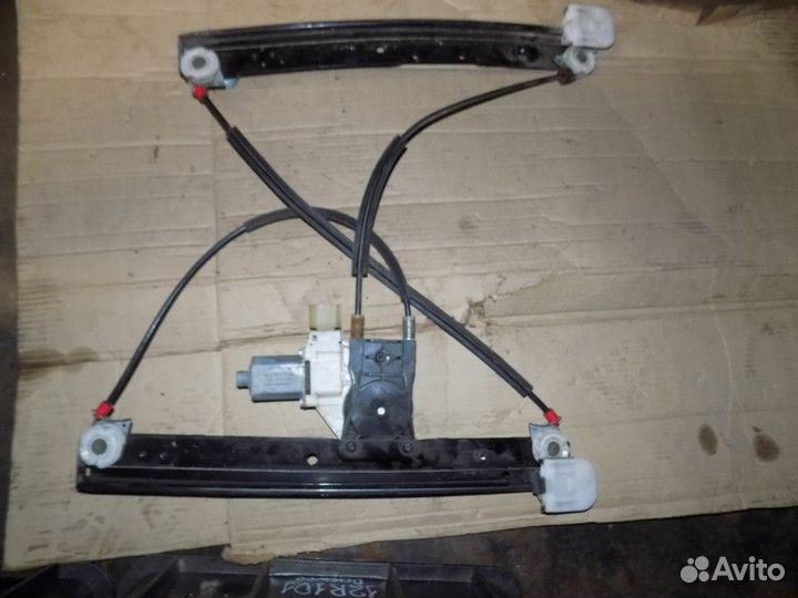 Стеклоподъемник электр. передний правый Mondeo IV