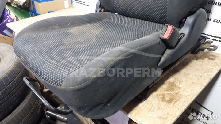 Сиденье переднее правое Mitsubishi Lancer