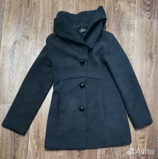 Укороченное пальто