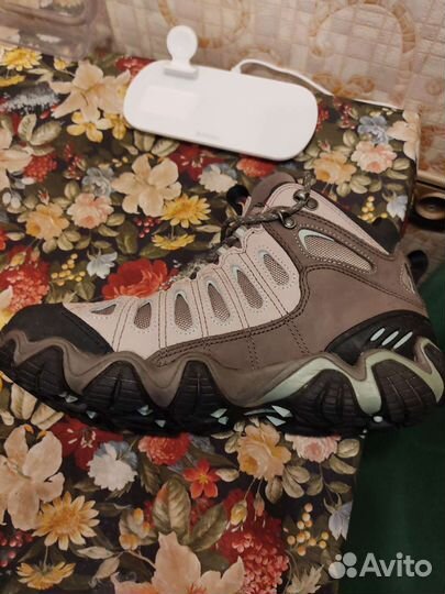 Ботинки женские 39 размер походные