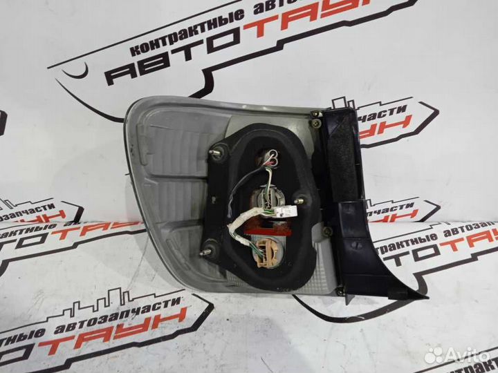 Фонарь toyota brevis JCG10 JCG11 JCG15 5118 правый