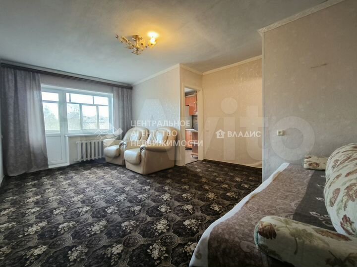 2-к. квартира, 48 м², 5/5 эт.