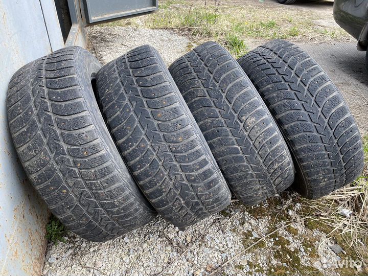 Bridgestone Ice Cruiser 5000 215/60 R16 95T