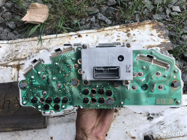 Панель приборов Toyota Rav4 SXA