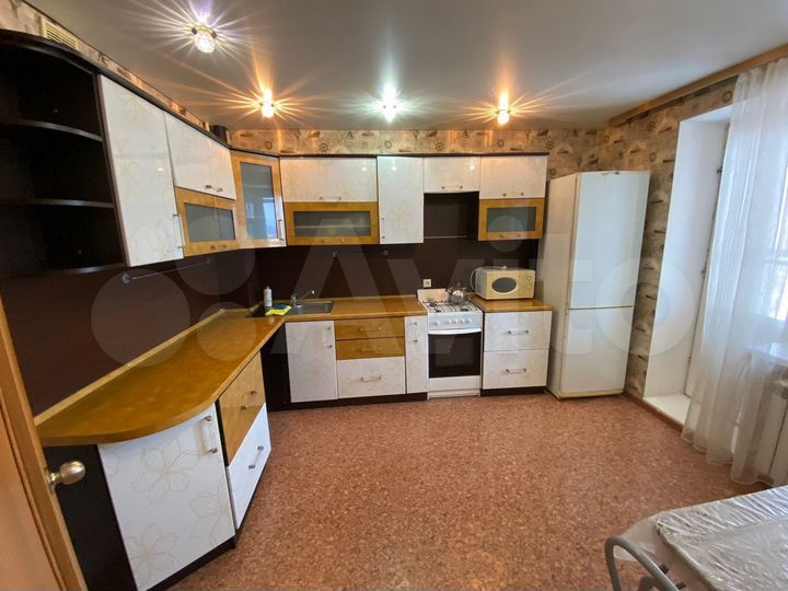 1-к. квартира, 42 м², 9/9 эт.