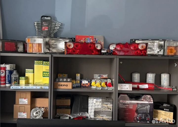 Фара правая Scania H4 с указателем поворота