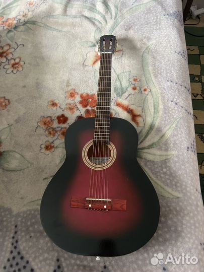 Акустическая гитара