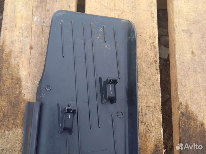 Подножка салона фольцваген джетта 6