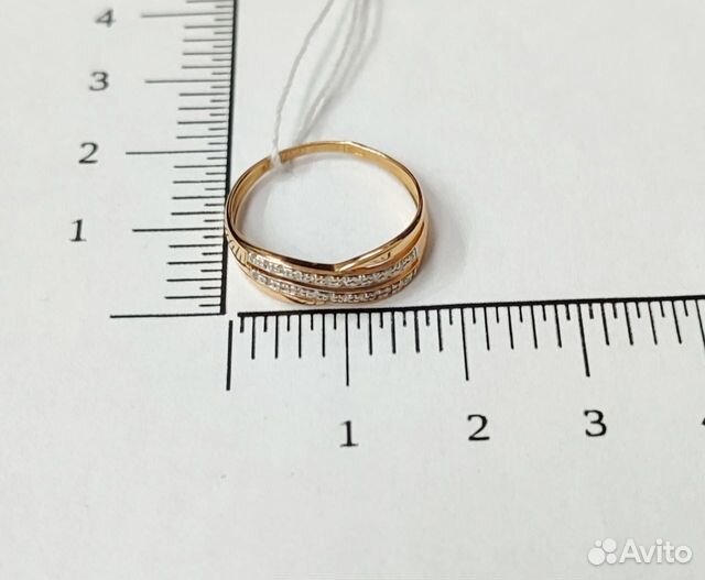Золотое кольцо с бриллиантом 16,5р