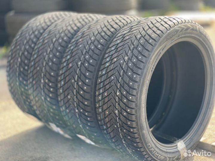 Arivo Ice Claw ARW7 245/40 R19 98T