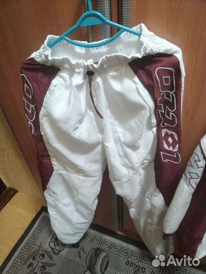 Спортивный костюм женский