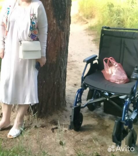 Инвалидное кресло-коляска с электроприводом, KY123