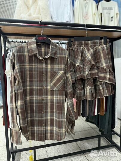 Трендовый костюм в клетку юбка - рубашка