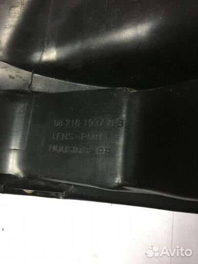 Задний фонарь Mazda