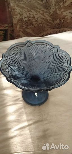 Ваза для фруктов на ножке цветное стекло СССР