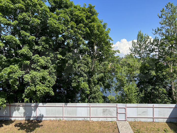 Дом 257,2 м² на участке 9,2 сот.