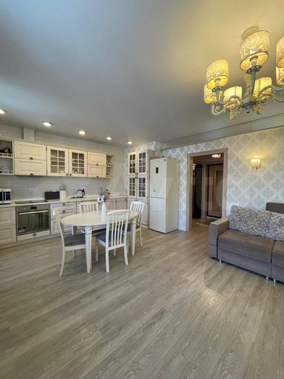 3-к. квартира, 80 м², 10/10 эт.