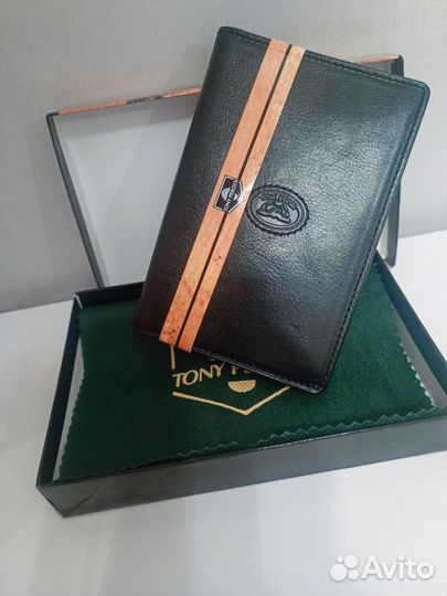 Кожаная обложка для паспорта Tony Perotti
