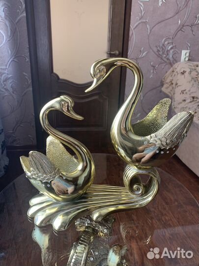 Стауетка (ваза) лебеди