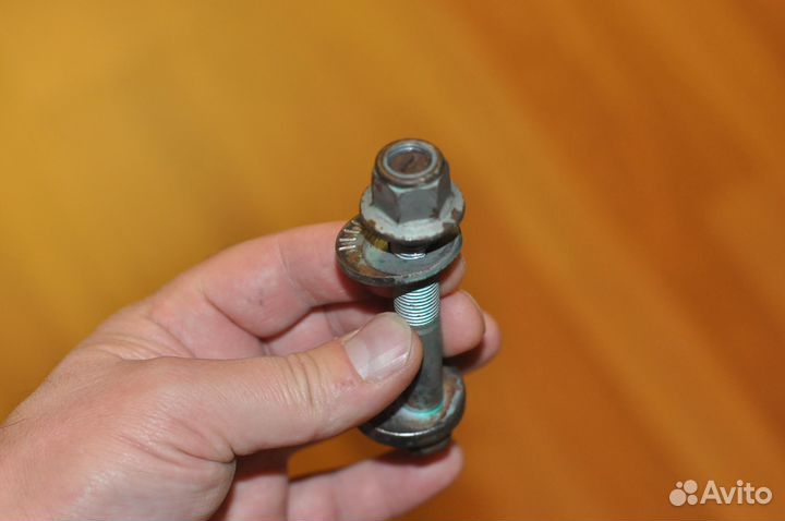 Болты развальные оригинальные для Mazda сх-7 рест