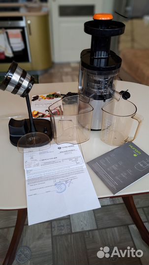 Соковыжималка Hurom HF-SBE11(HU-700)