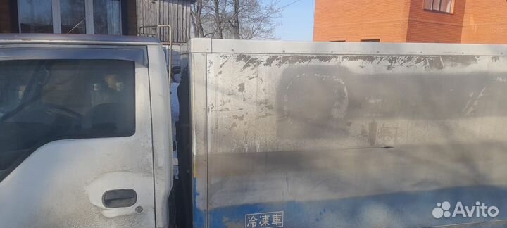 Isuzu ELF (N-series) изотермический, 1999