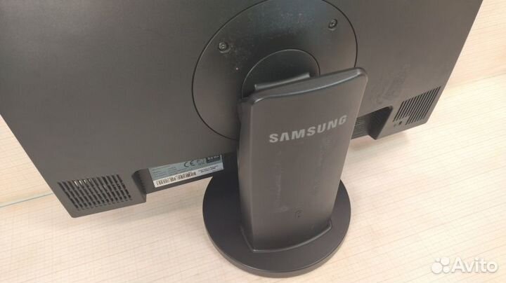 Монитор б/у 22