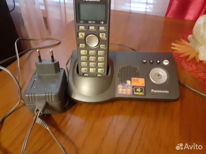 Телефон стационарный Panasonic с автоответчиком
