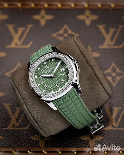 Часы Patek Philippe Aquanaut 40mm Green