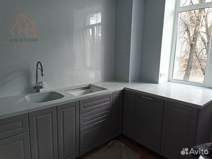 Столешница для кухни из искусственного камня