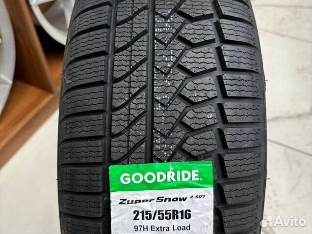 Goodride Zuper Snow Z-507 215/55 R16
