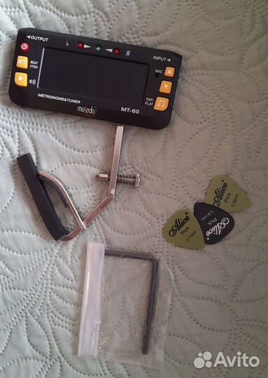 Классическая гитара yamaha