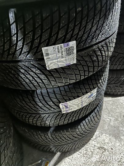 Michelin Pilot Alpin 5 SUV 285/35 R22 106W