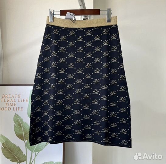 Karl lagerfeld костюм 46