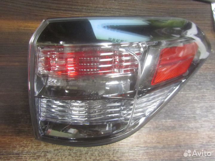Фонарь правый lexus RX