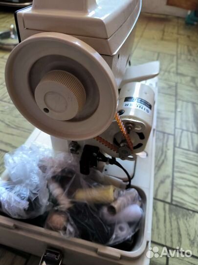 Швейная машина Singer 974